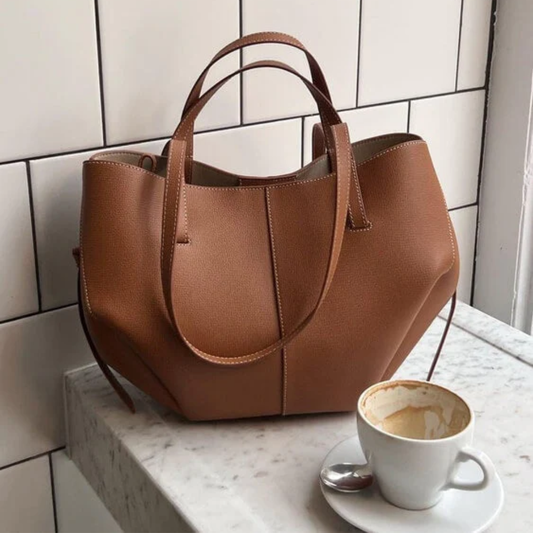 Elegant Leather Shoulder Bag – Classic Luxury & Functionality