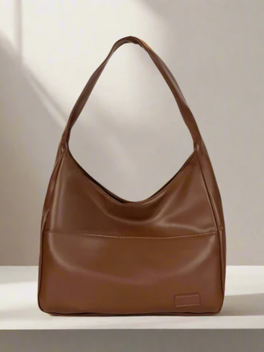 Chic Leather Shoulder Bag – Modern & Versatile