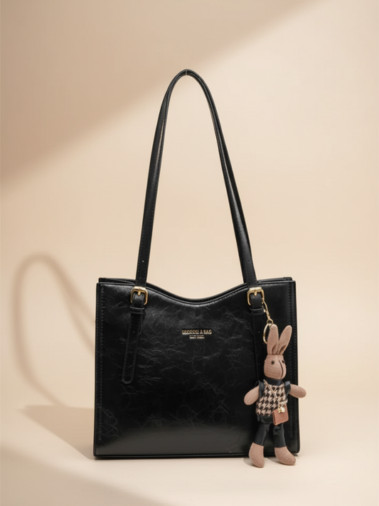Polished Leather Shoulder Bag – Classic Luxury & Functionality