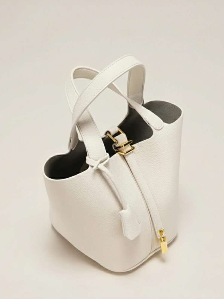 Elegant Leather Bucket Bag – Timeless & Elegant