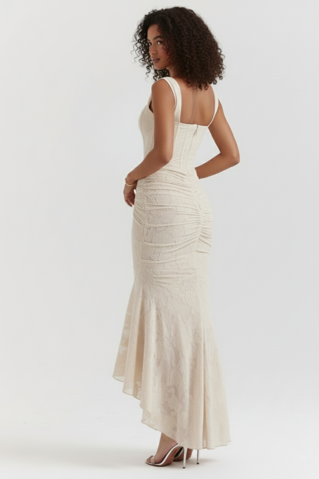 Elegant Sleeveless Corset Maxi Dress – Ruched Waist & Floral Lace Detail
