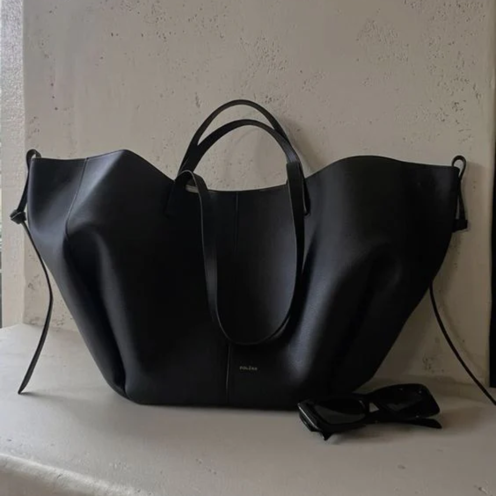 Elegant Leather Shoulder Bag – Classic Luxury & Functionality
