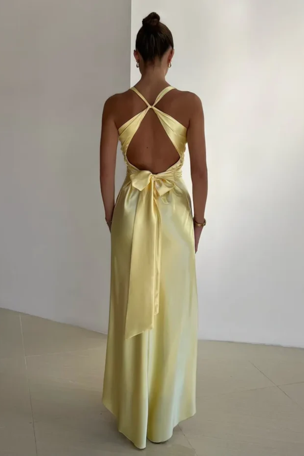 Backless Halter Maxi Dress – Elegant Satin Blend Evening Style