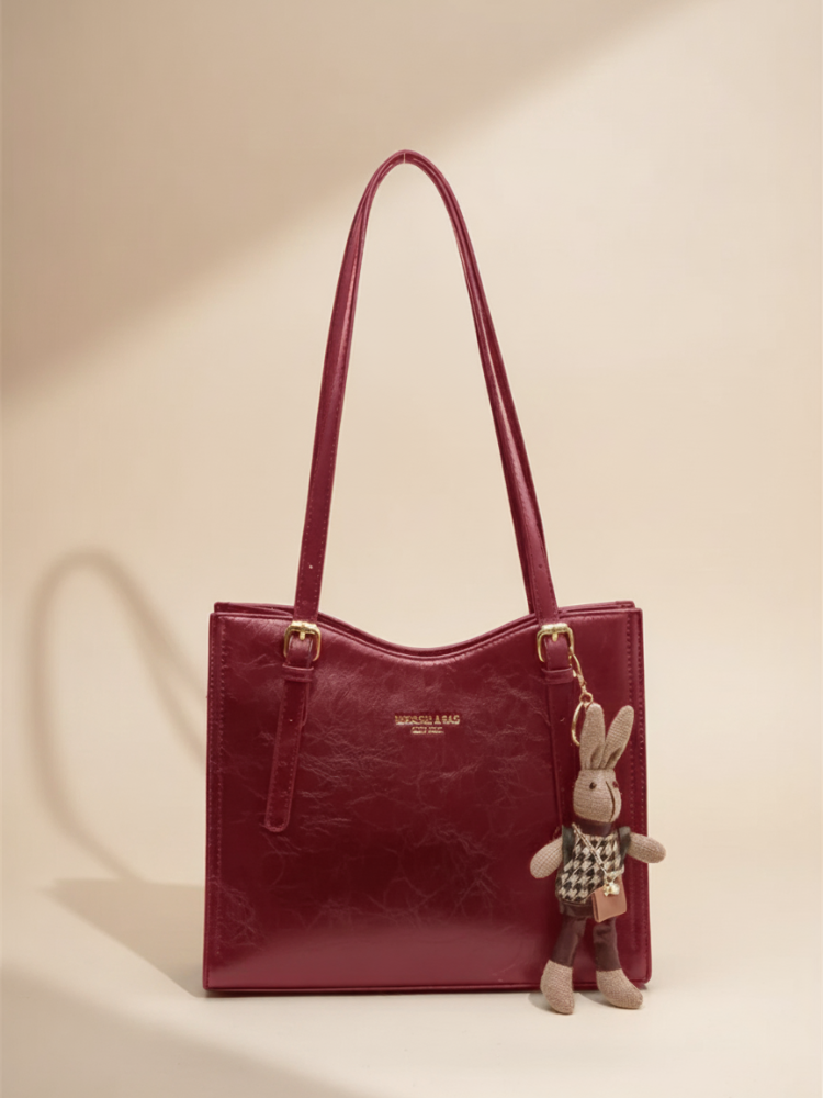 Polished Leather Shoulder Bag – Classic Luxury & Functionality