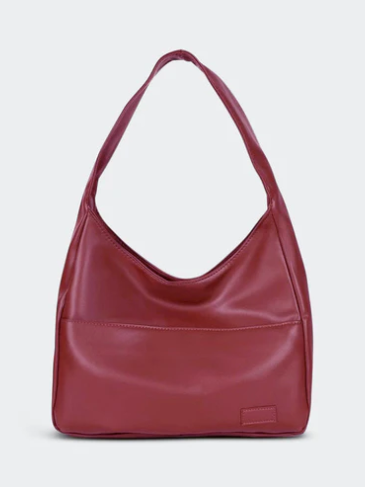 Chic Leather Shoulder Bag – Modern & Versatile
