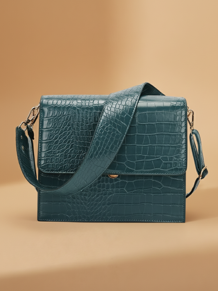 Croc-Embossed Leather Crossbody Bag – Sophisticated & Timeless