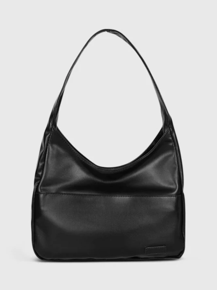 Chic Leather Shoulder Bag – Modern & Versatile