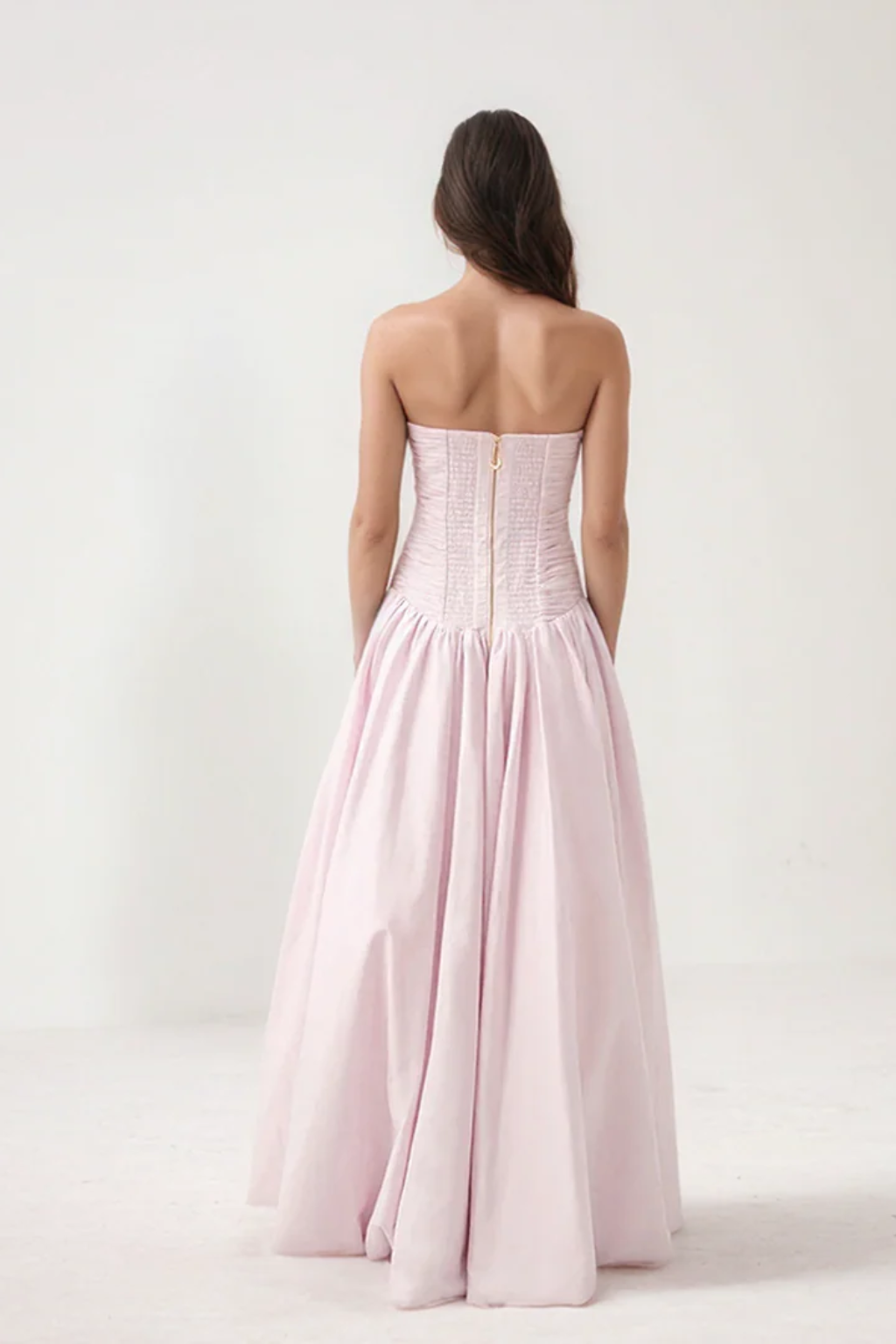 Strapless Maxi Dress – Elegant Ruched Bodice with Voluminous Hem